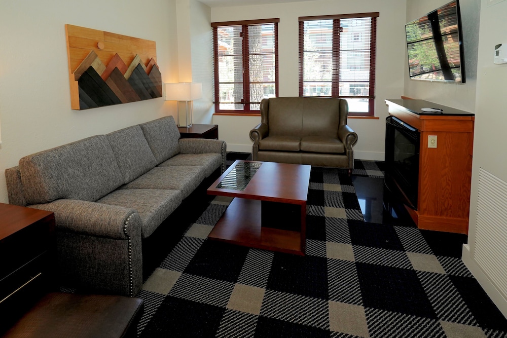 Heavenly Village Condos 40/67