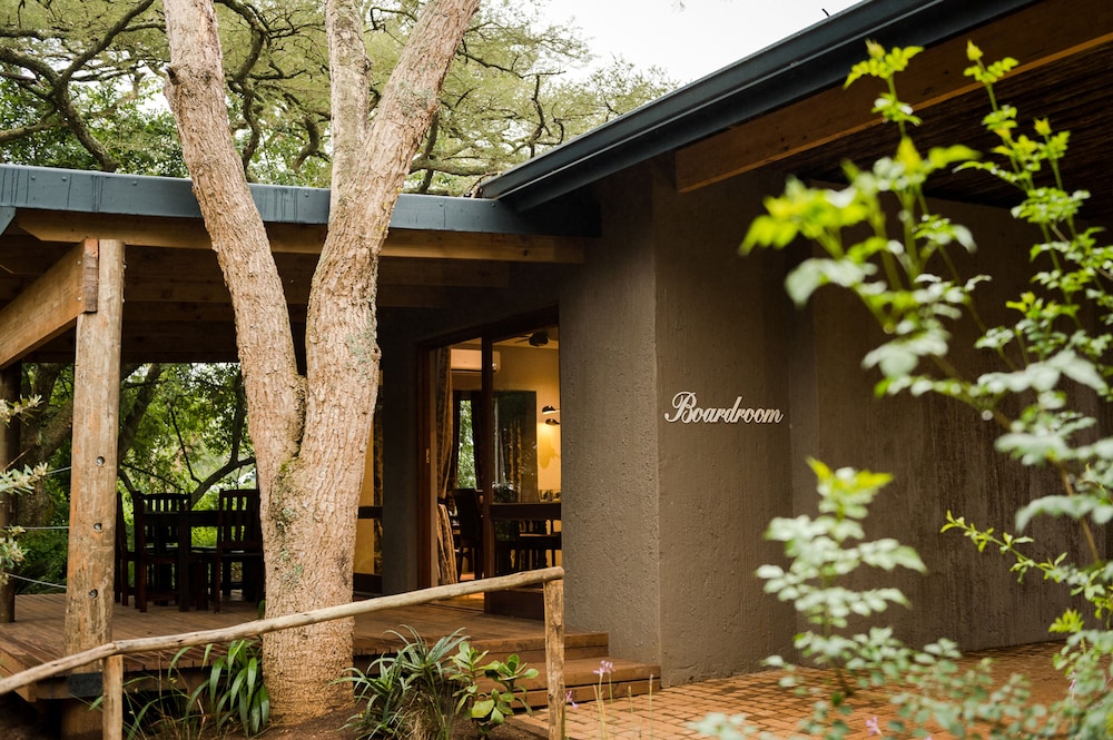 The Hilton Bush Lodge 3/45