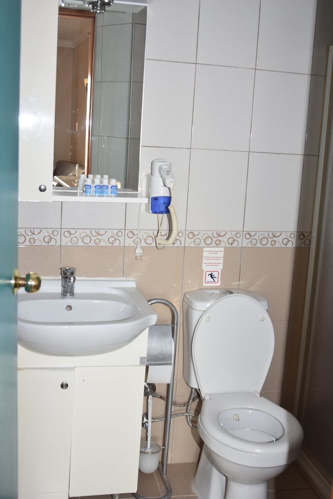 Dasis Hotel & Suites 37/40