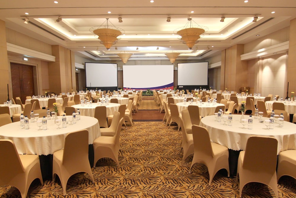 Hotel Santika Premiere Malang 37/44