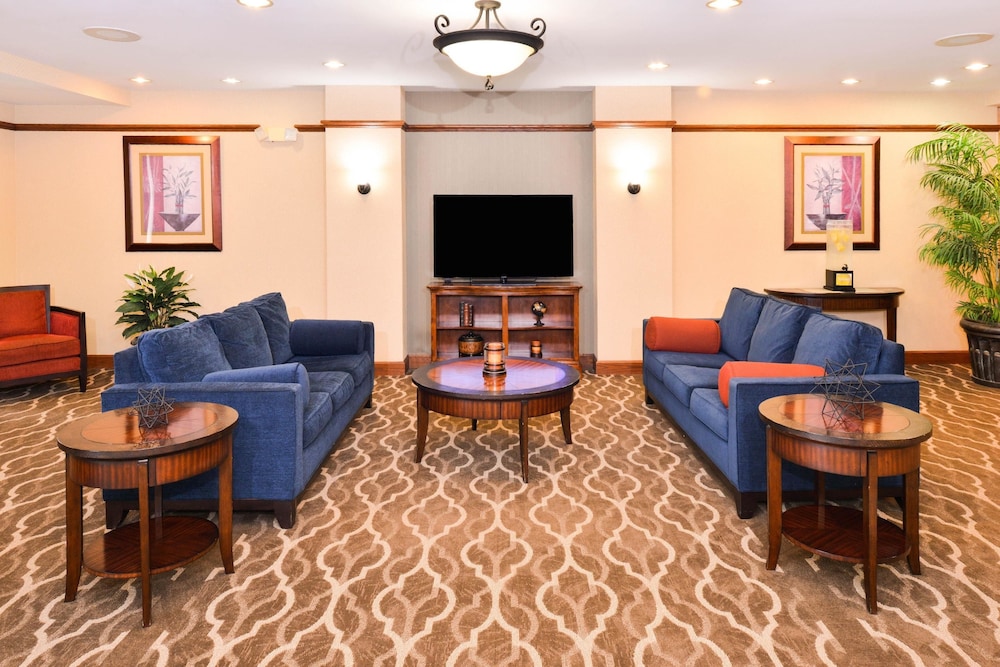 Comfort Suites Mount Vernon 23/36