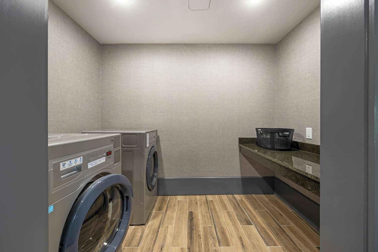 Comfort Inn & Suites Gallatin - Nashville Metro 14/23
