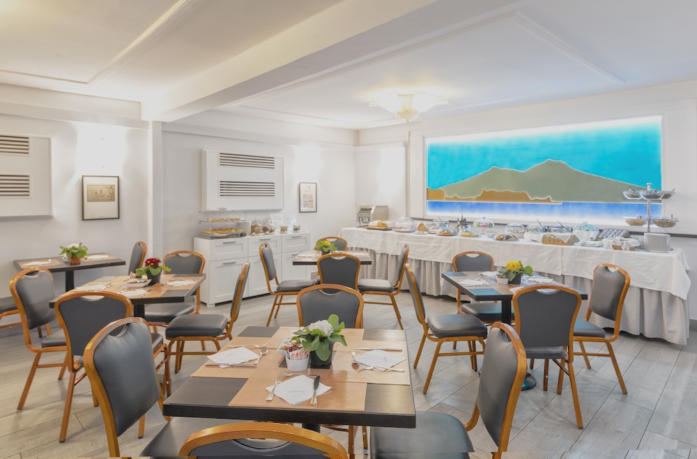 Hotel Palazzo Turchini 64/77