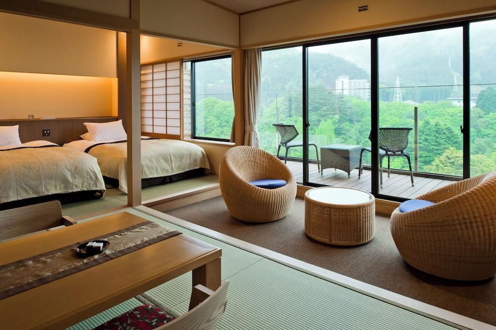 Room, Double or Twin Bed