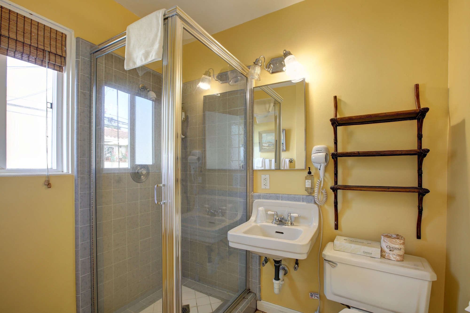 Room, 2 Double Beds, Kitchenette