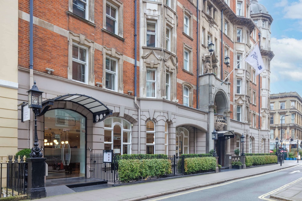 Radisson Blu Hotel, London Tottenham Court Road 45/49
