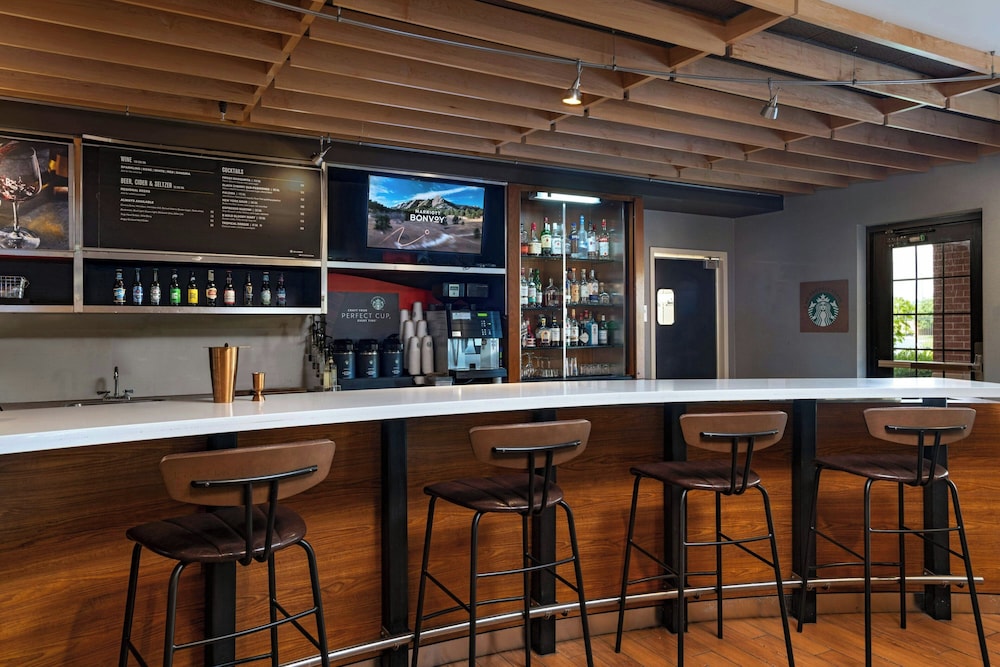 Courtyard Marriott Aksarben Village 35/50