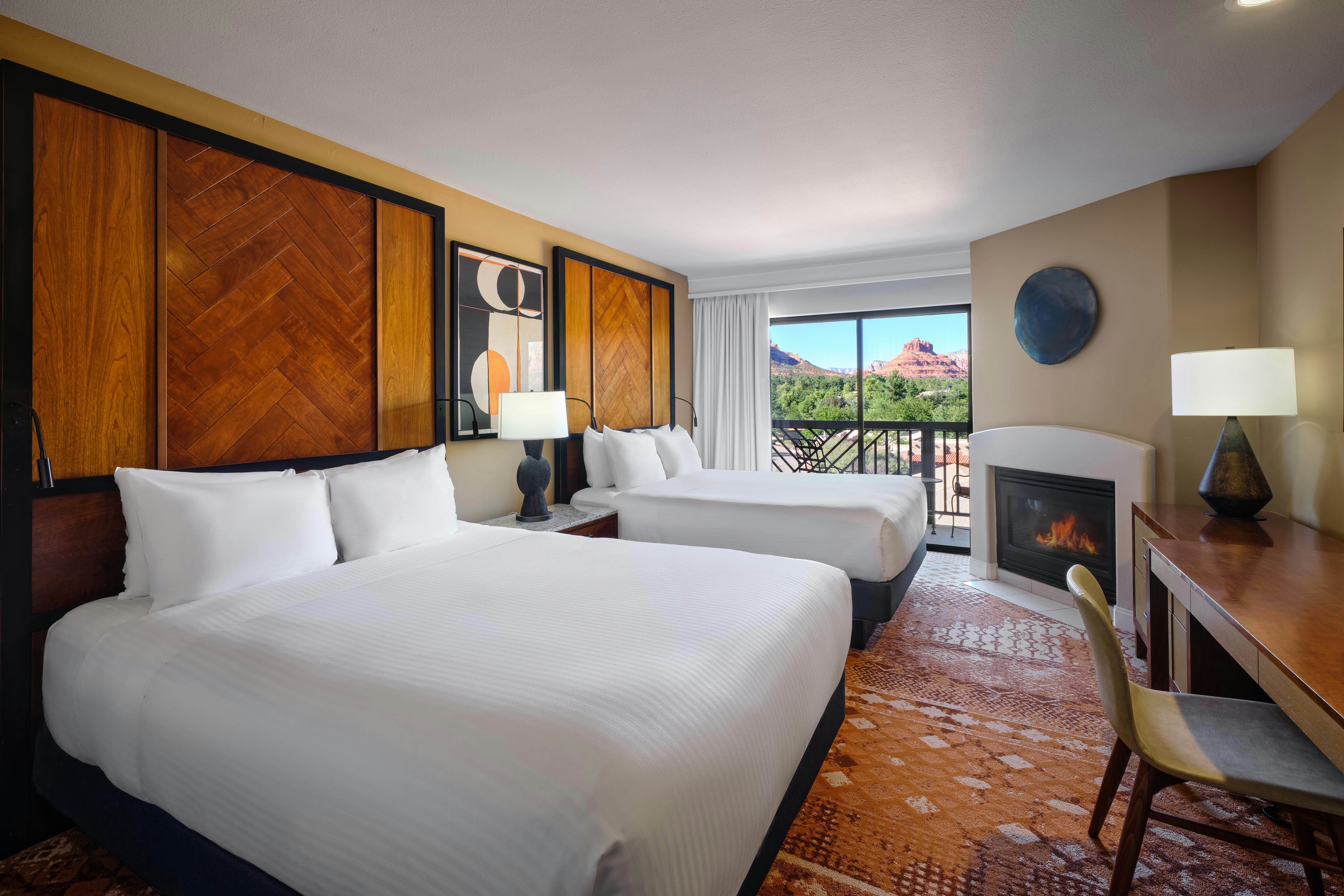 ROOM, 2 QUEEN BEDS, RED ROCK VIEW