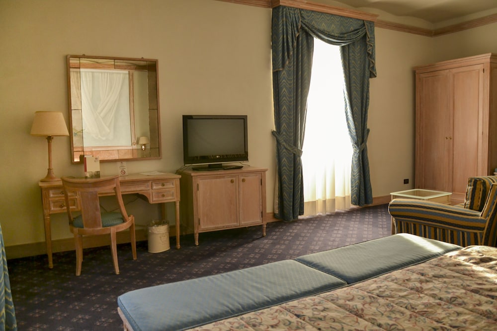 Hotel de La Ville 28/64