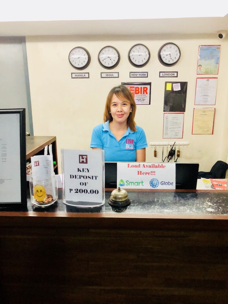 Hometown Hotel Bacolod - Lacson 6/74