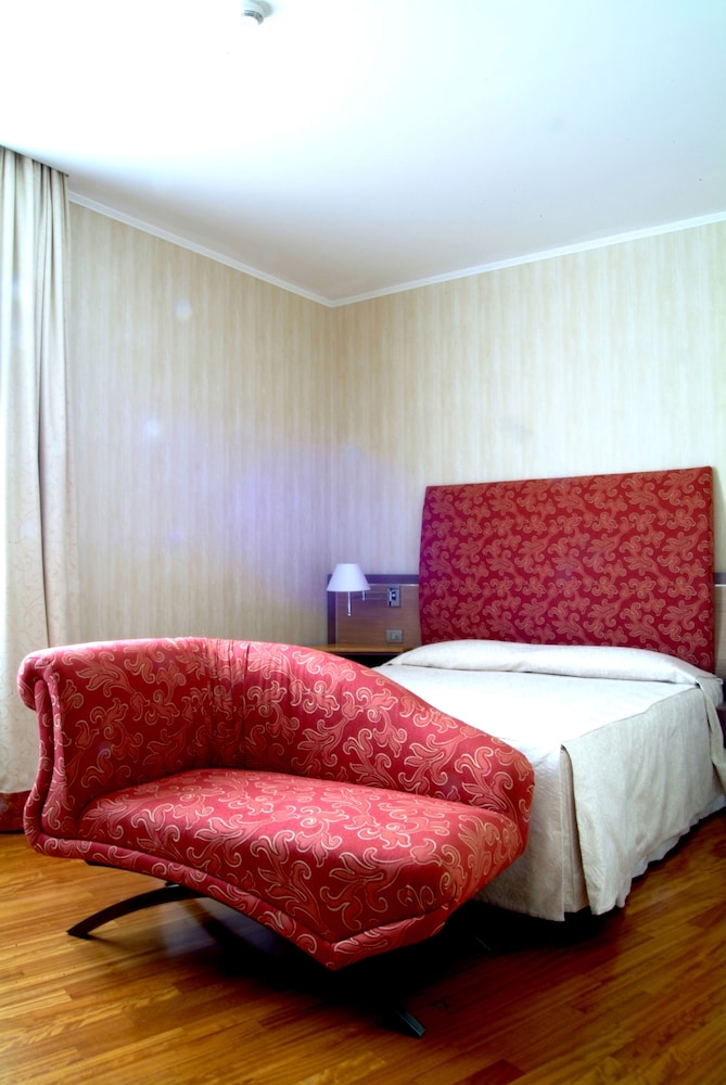 POLI HOTEL 22/52