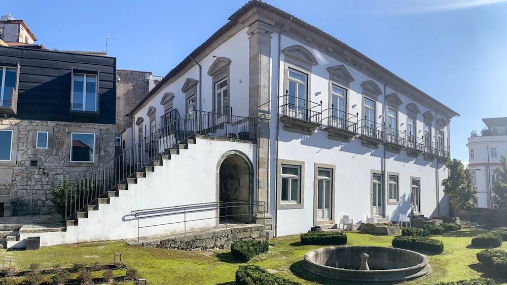 Condes de Azevedo Palace 44/50