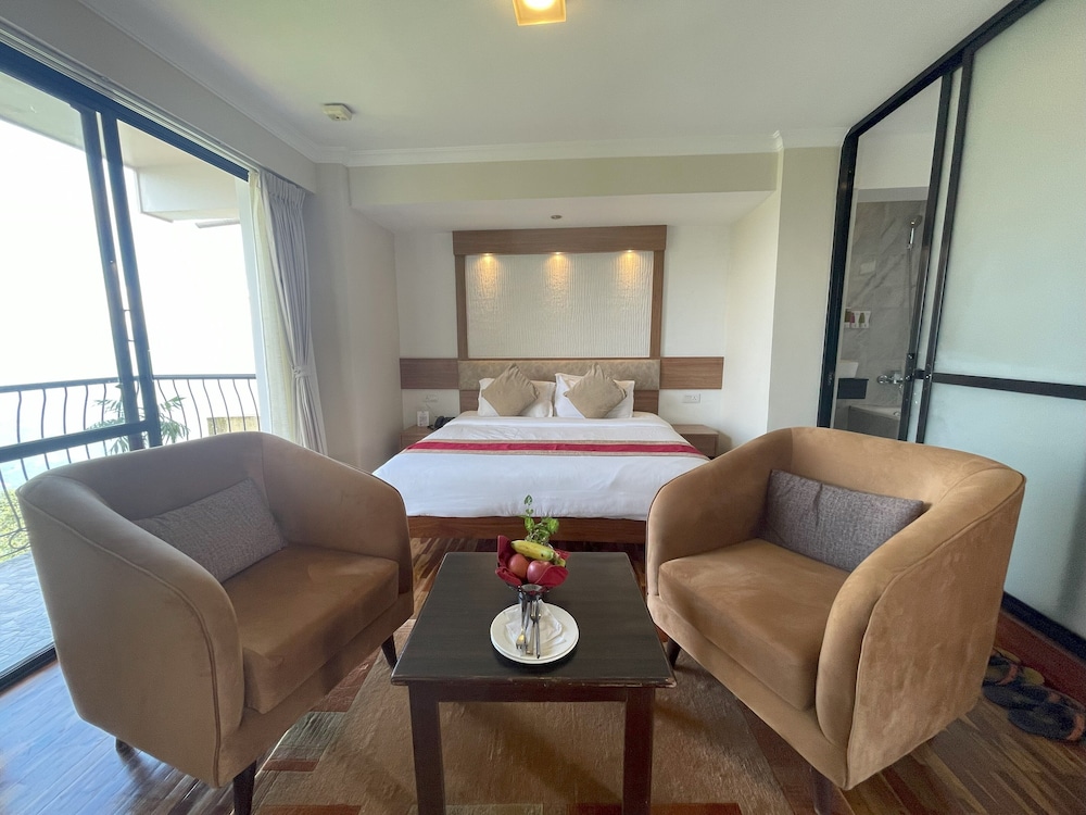 Hotel Himalayan Villa Pvt Ltd 30/50
