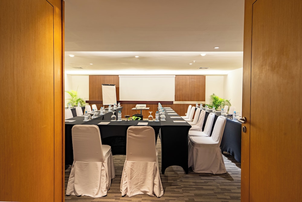 BINTANG KUTA HOTEL 57/61