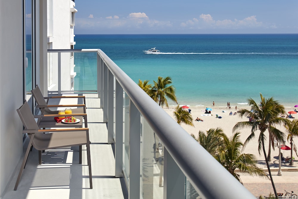 COSTA HOLLYWOOD BEACH RESORT 11/72