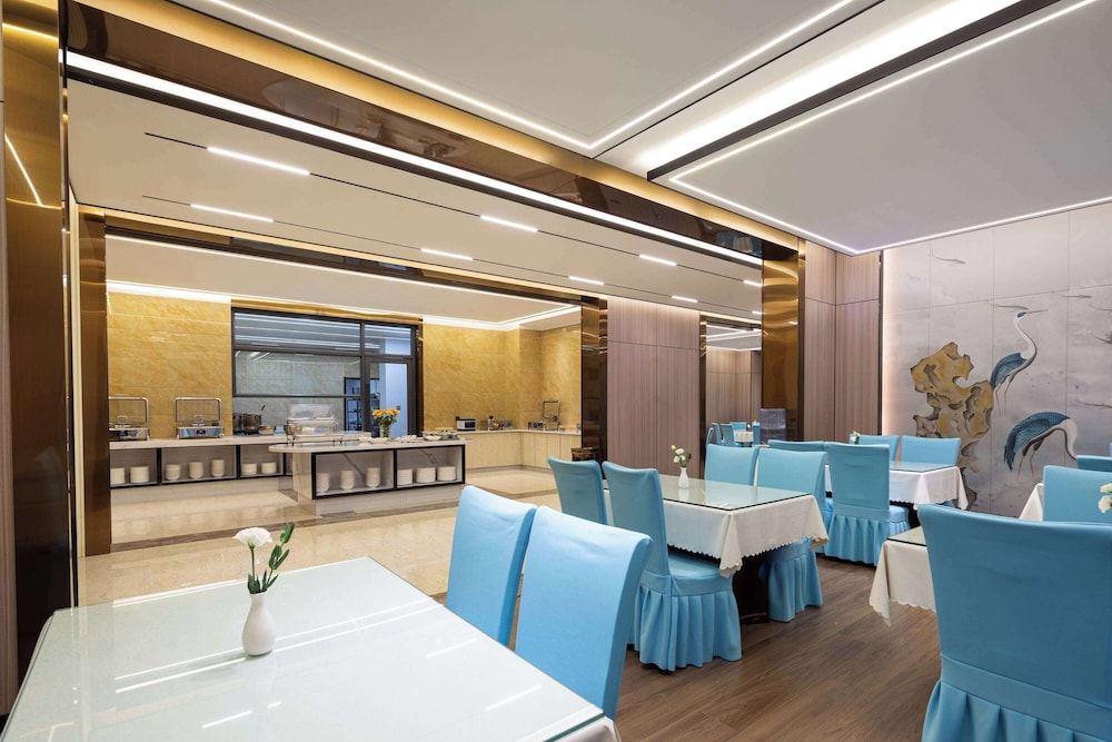Days Inn by Wyndham Kunming Panlong 46/54