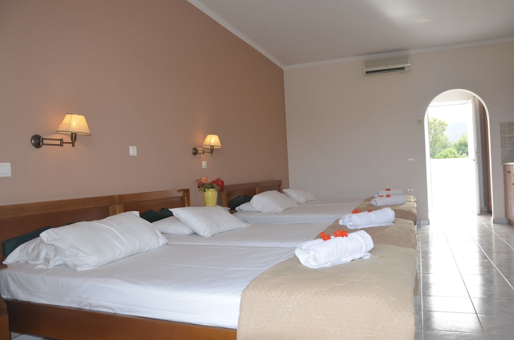 Jenny Hotel 10/50