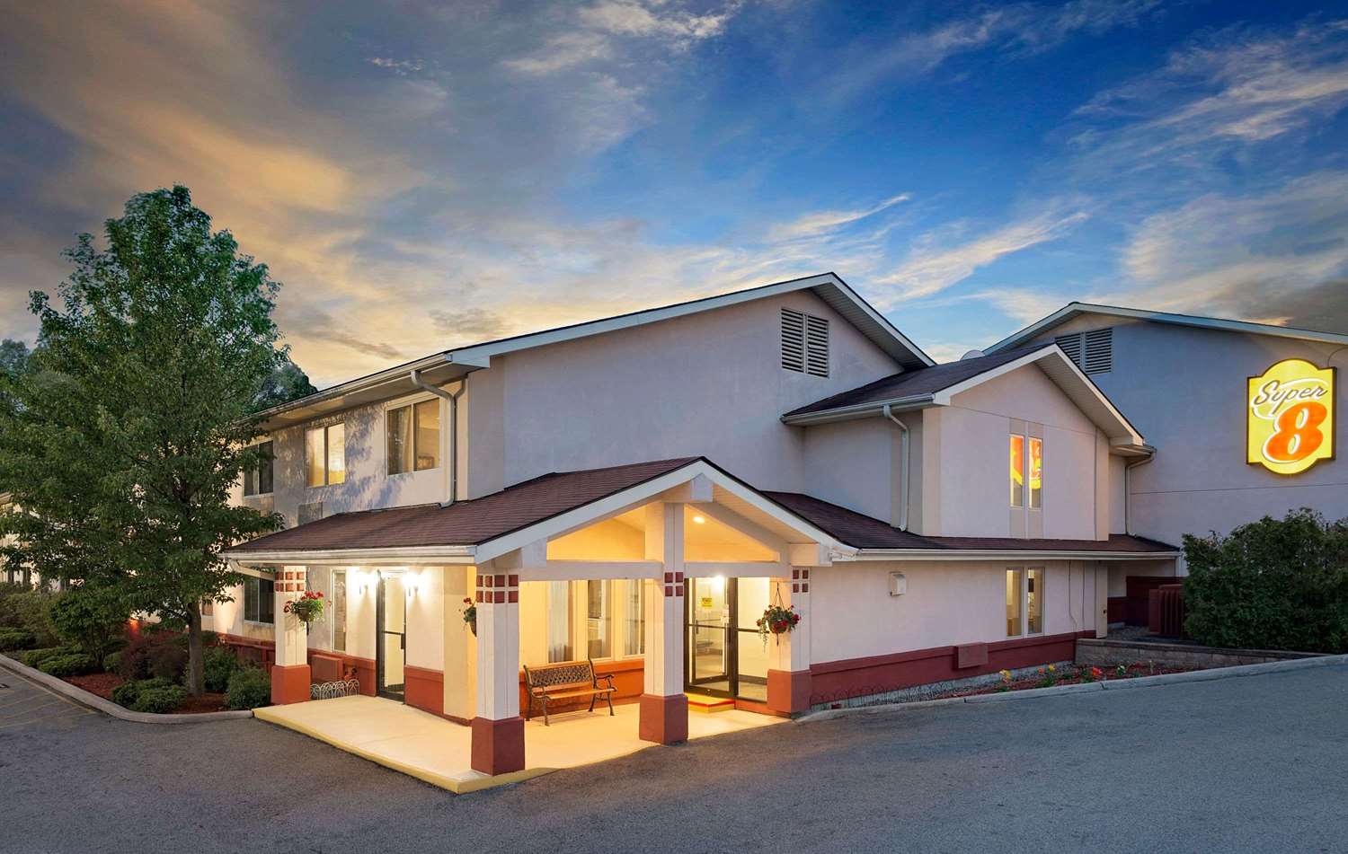 Super 8 by Wyndham Newburgh/West Point Near Stewart Airport 2/25