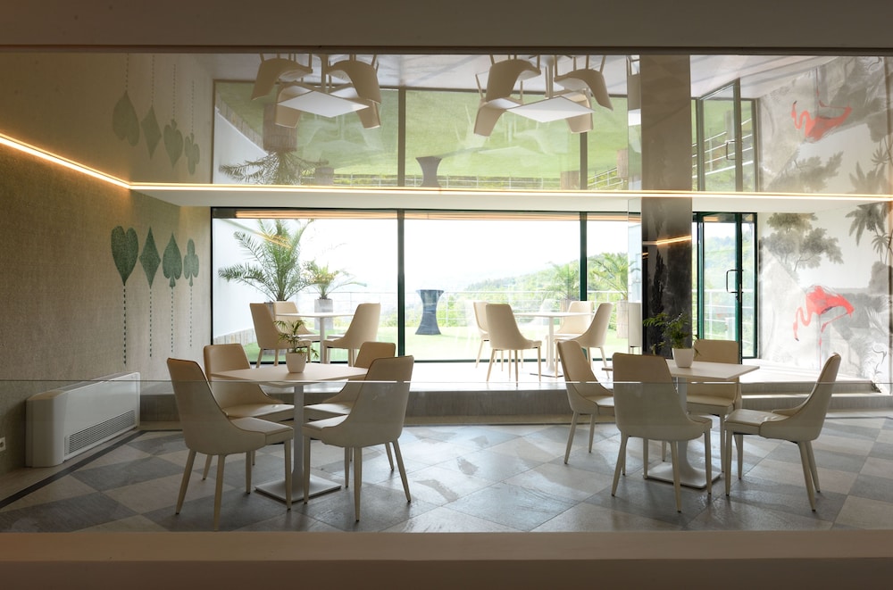 Park Hotel Raya Garden 38/58