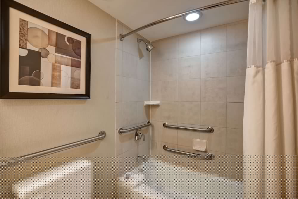 Doubletree Hotel Downtown Wilmington Legal 18/60