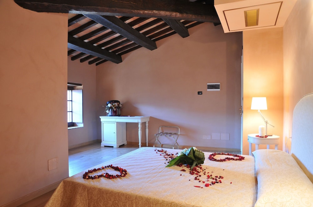 Deluxe, Queen Bed, Castello di Baccaresca 10/10