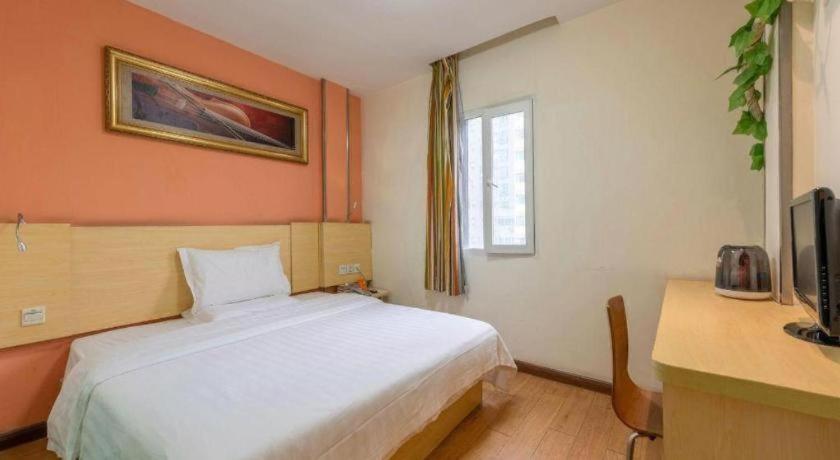 7 Days Inn (Foshan Zumiao Metro Station, Weiguo Road) 17/50