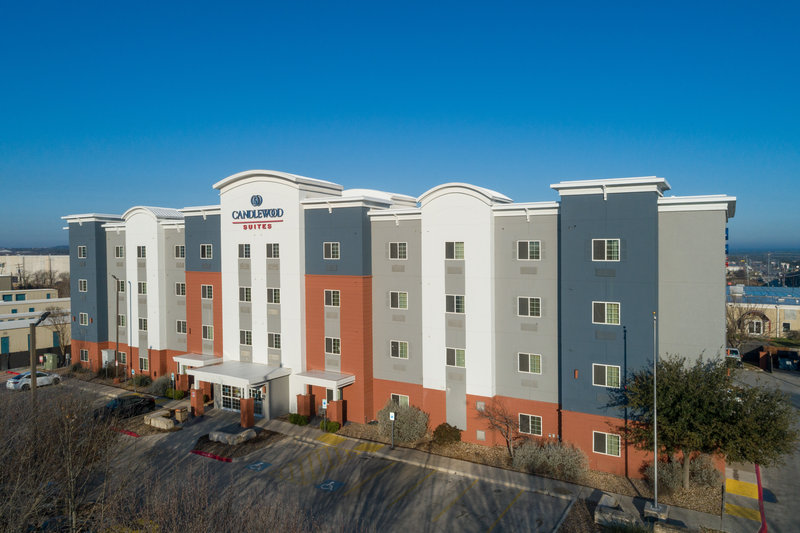 CANDLEWOOD SUITES SAN MARCOS 2/71