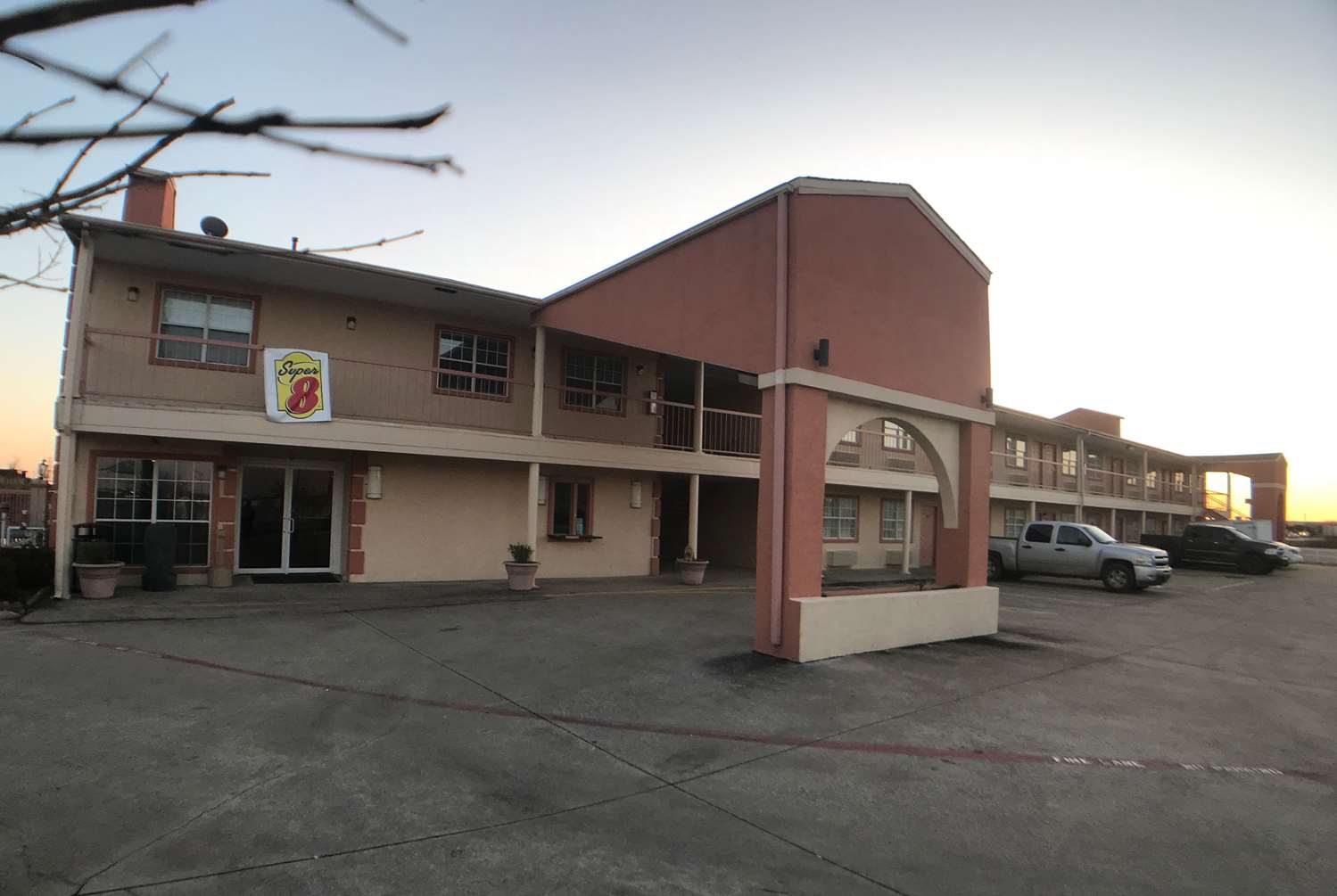 Super 8 By Wyndham Terrell 4/7