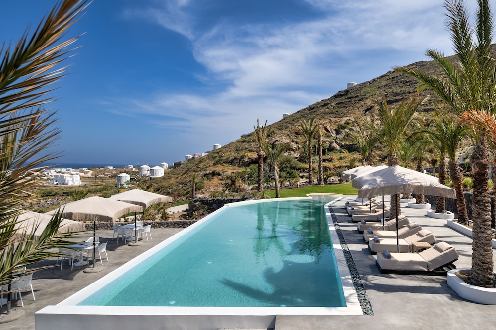 Palm Island Suites Santorini 53/66