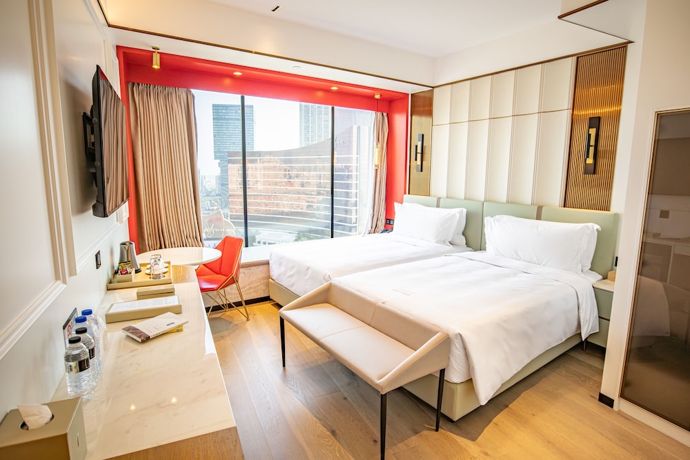 Master, Suite, Quadruple, Twin Beds, King Bed