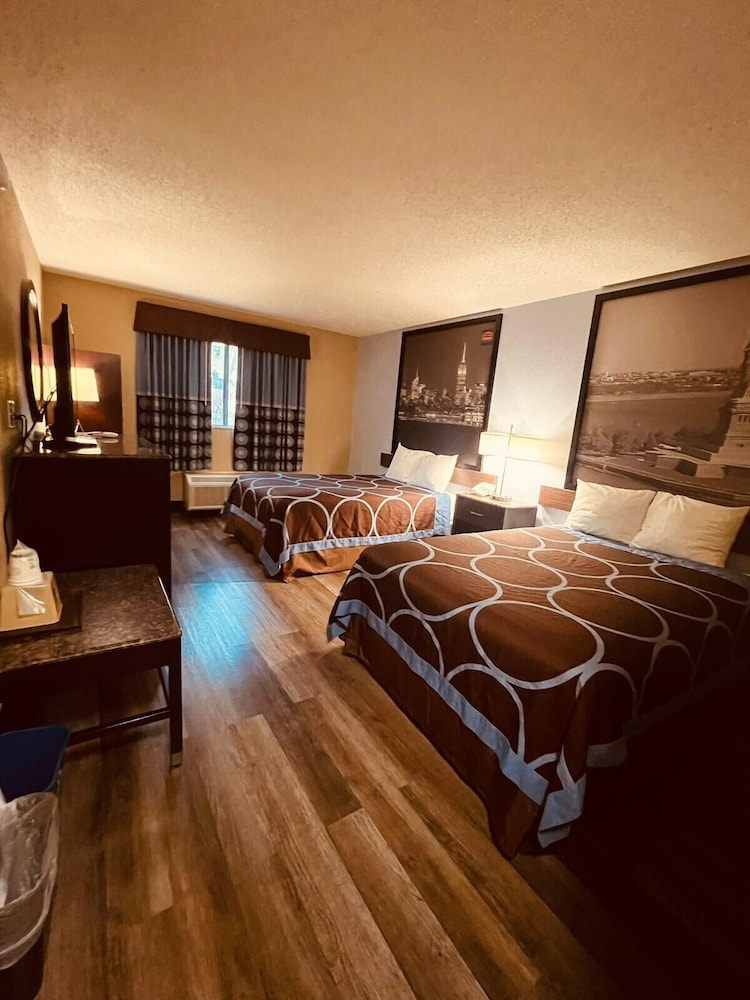 Super 8 by Wyndham Nyack NY 21/37