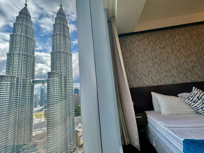 2 Bedrooms, Apartment, Twin Towers View