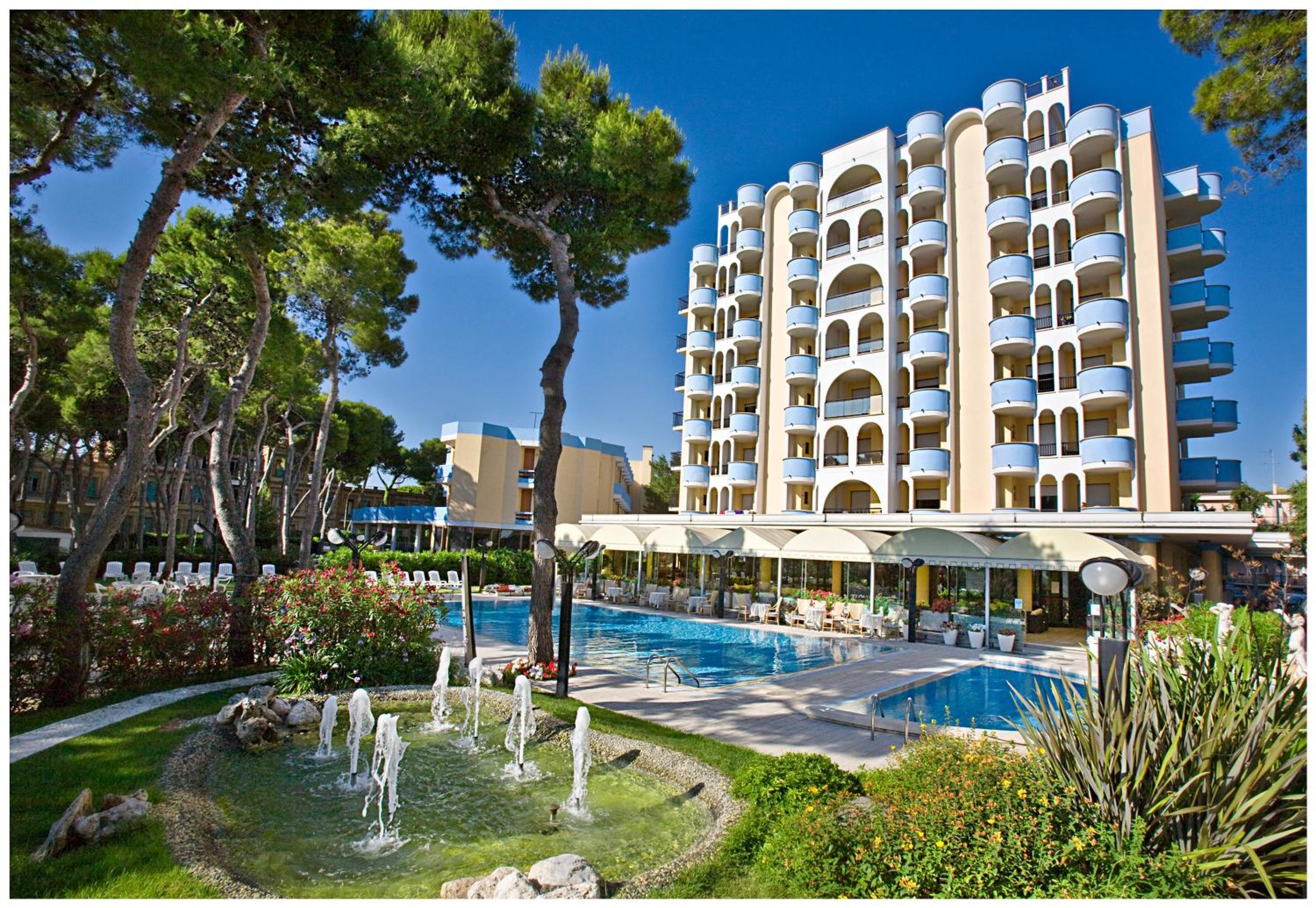 HOTEL PARCO DEI PRINCIPI 3/56