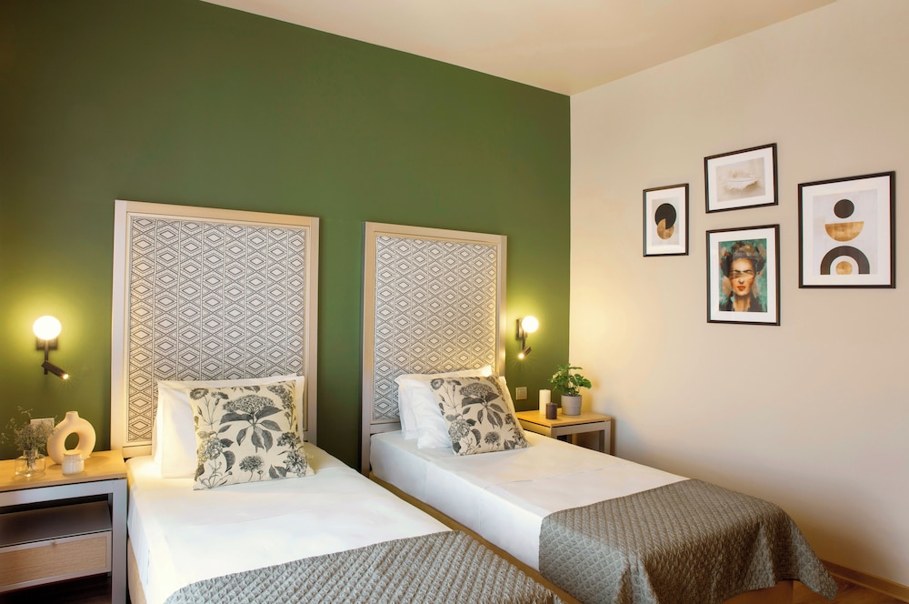 Zeus Essence Bucharest, Trademark Collection by Wyndham 22/65