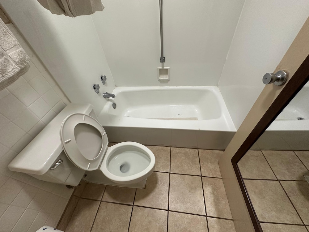Hotel Red Rose by Townhouse Covington I-64 56/56