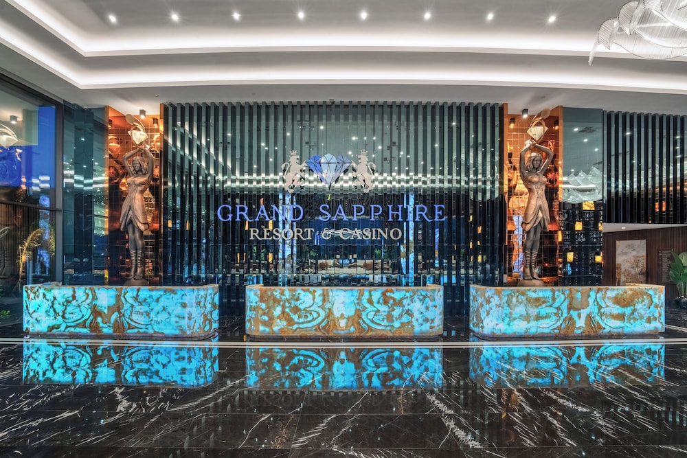 Grand Sapphire Resort 10/50