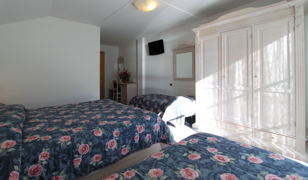 Hotel Europa 4/34
