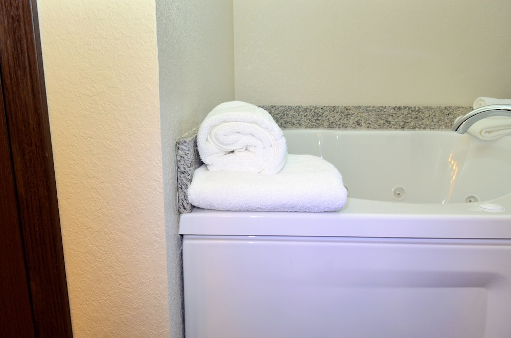 Cobblestone Inn & Suites - Manning 48/50