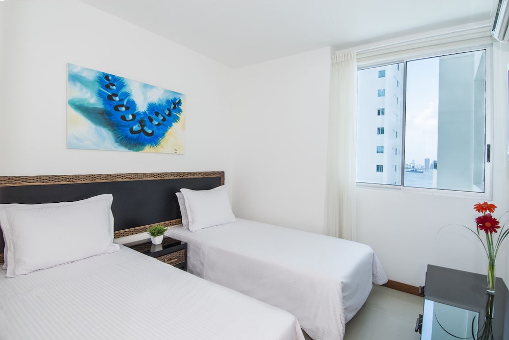 Travelers Suites Orange Cartagena 8/38