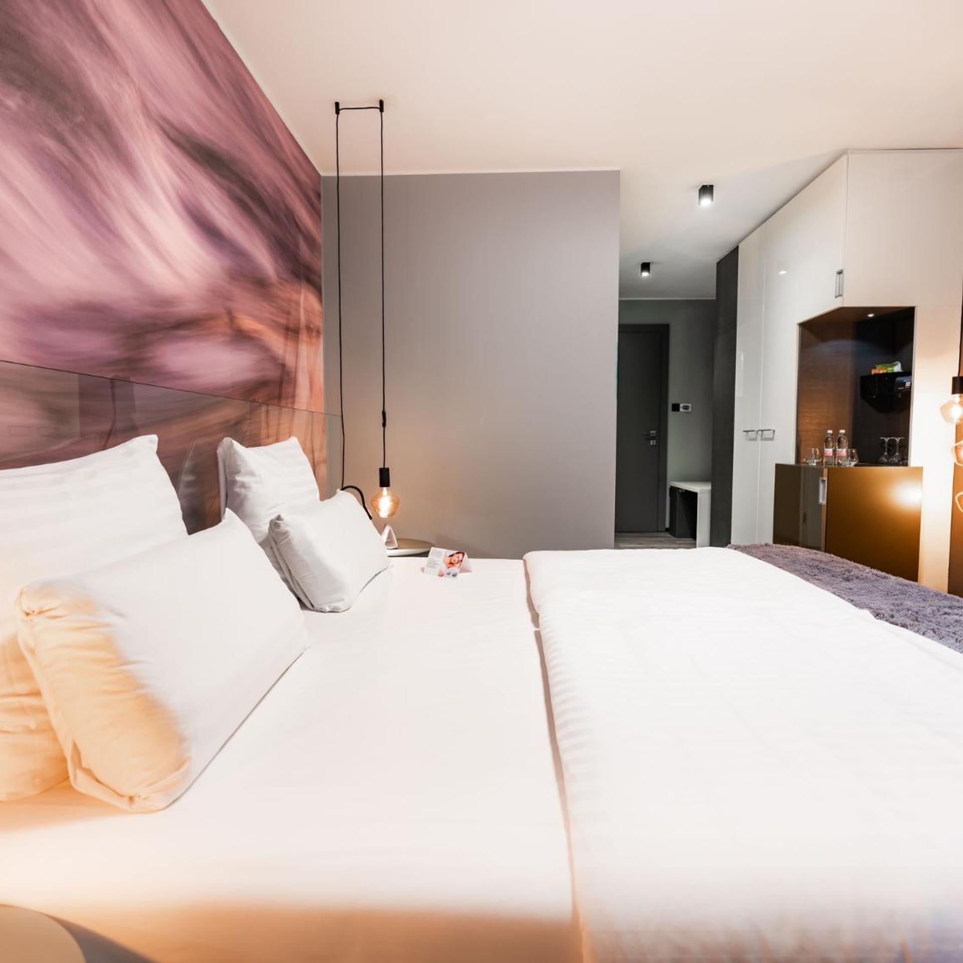 غرفة بريميوم بسرير مزدوج، HOTEL CITY MARIBOR 2/10