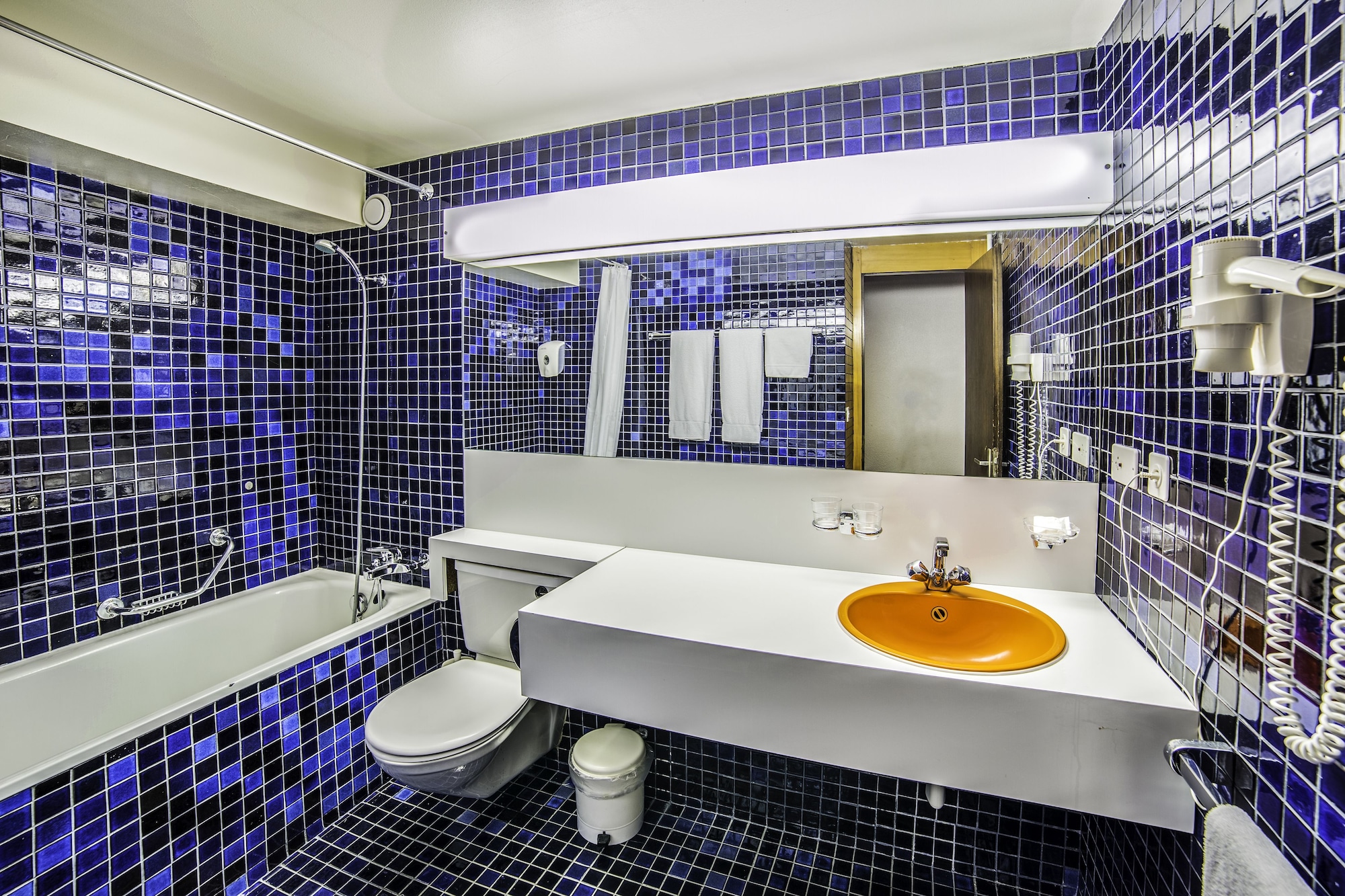 Room, Double Bed, South Wing، Central Residence 8/8