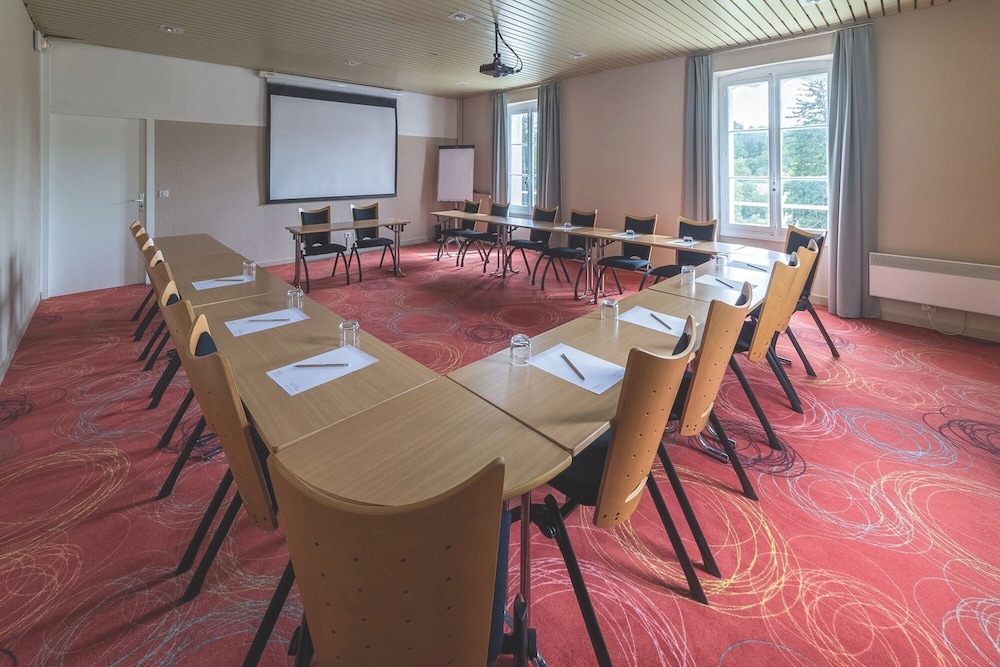 Club Domaine de Chateau Laval 37/49