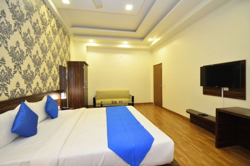 Hotel Sapphire World 7/37