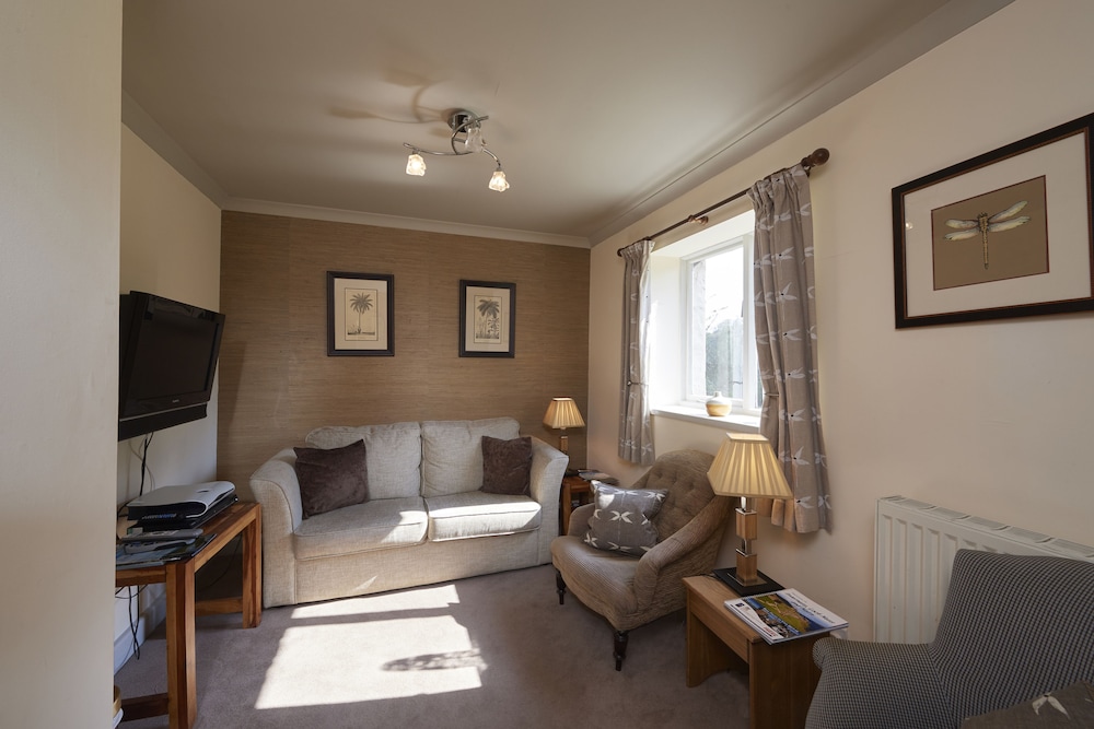 Loch Ness Country House Hotel 34/44