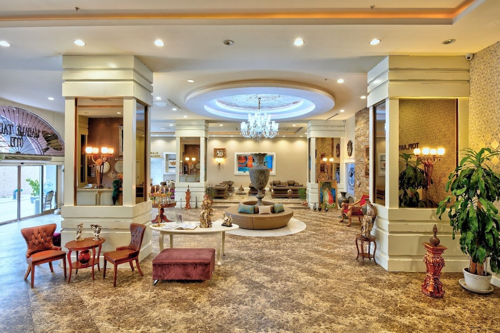 Madame Tadia Hotel 29/43