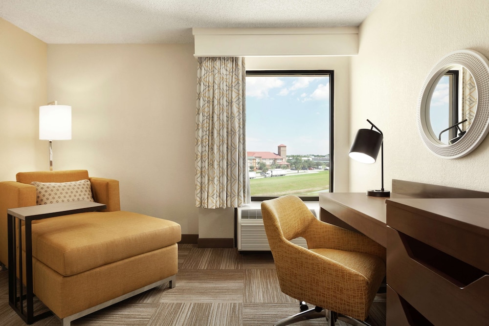Hampton Inn Houston Hobby Airport 32/51