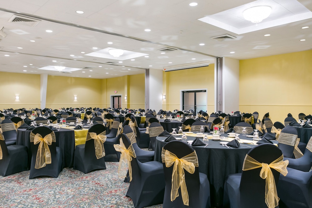 Eisenhower Hotel And Conference Center 47/61