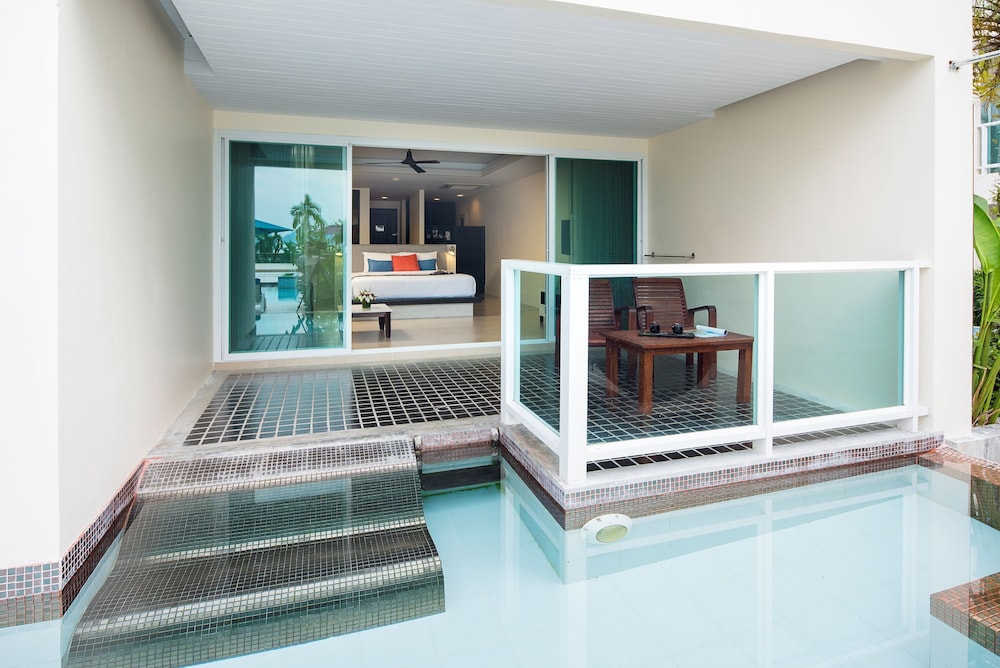 Anyavee Tubkaek Beach Resort 11/75