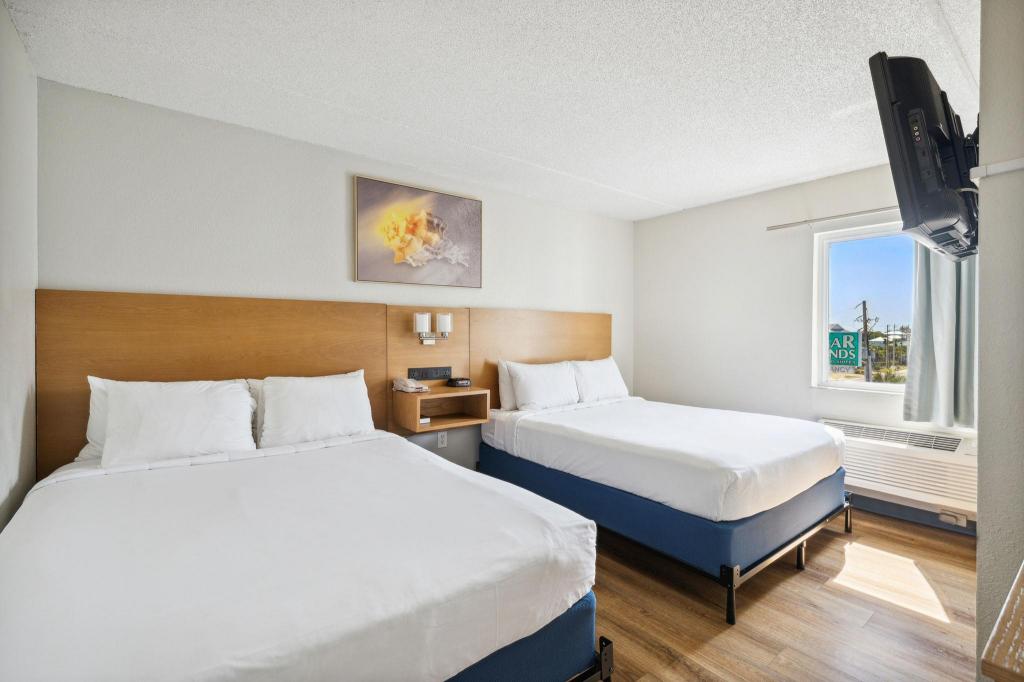 Split, Premier, Suite, 2 Queen Beds, Beach Front, Kitchen