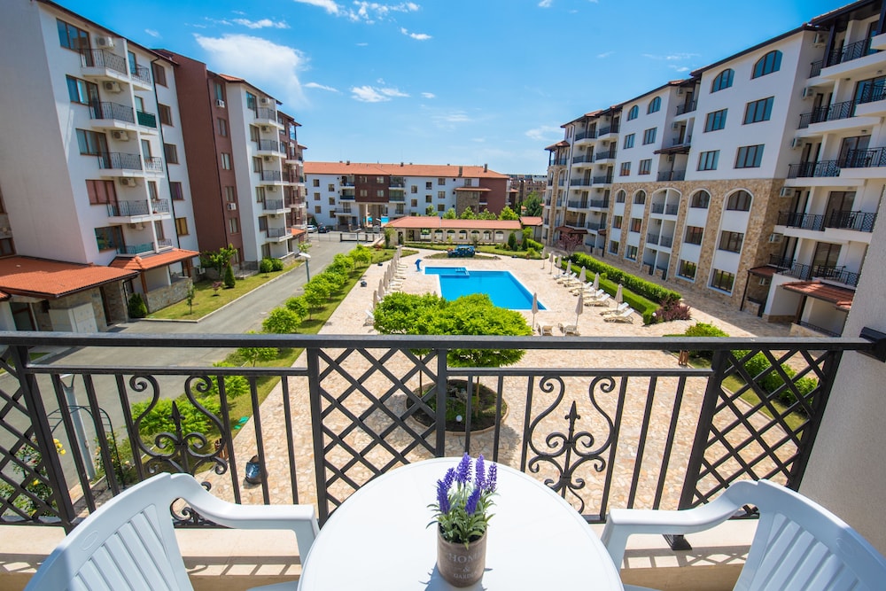 Apollon Apartments 34/41